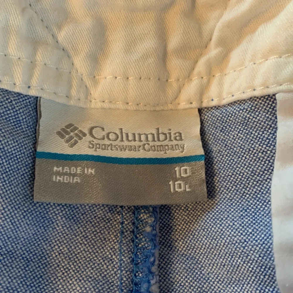 Columbia women’s light blue shorts size 10-L